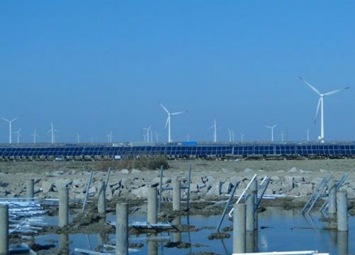 點擊查看詳細信息<br>標題：鹽城大豐20MW光伏電站項目（中電投） 閱讀次數(shù)：4185